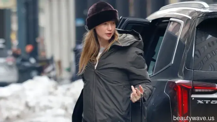 Indeed, Uggs are practical, yet when paired with the right pants, it girls can stylishly elevate their look as well.