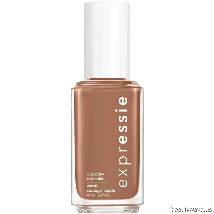 15 Manicures Inspired by Dark Academia That Conjure Images of Dusty Leather Books, Secret Societies, and Plaid Layers