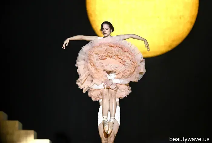 This Viral TikTok Trend from 2022 has made a comeback and is more stylish than ever—here’s how fashionable individuals are sporting it now.