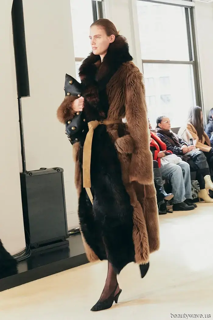 Forecast: 7 Trends That the Most Fashionable Individuals on the Street Style Scene Will Embrace This Season