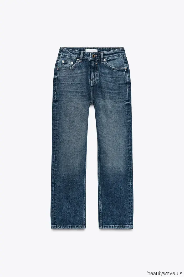 I'm 5'0"—These Are the Only Jeans That Earn My Petite Seal of Approval.