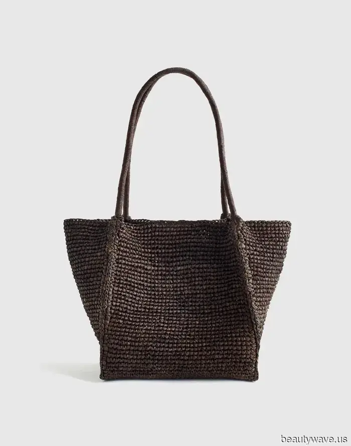 The Summer Trends You’ll Spot on Every UES Corner, From Bemelmans to the RL Mansion