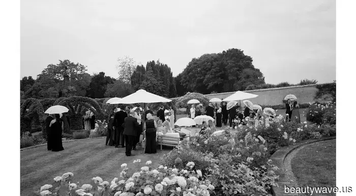 This stunning bride donned a Vera Wang gown and Manolo Blahnik shoes for her sophisticated, timeless countryside wedding.