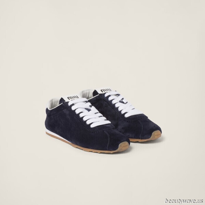 I wouldn’t categorize flip flops as “chic”—here are six summer shoe options that I would definitely consider chic.