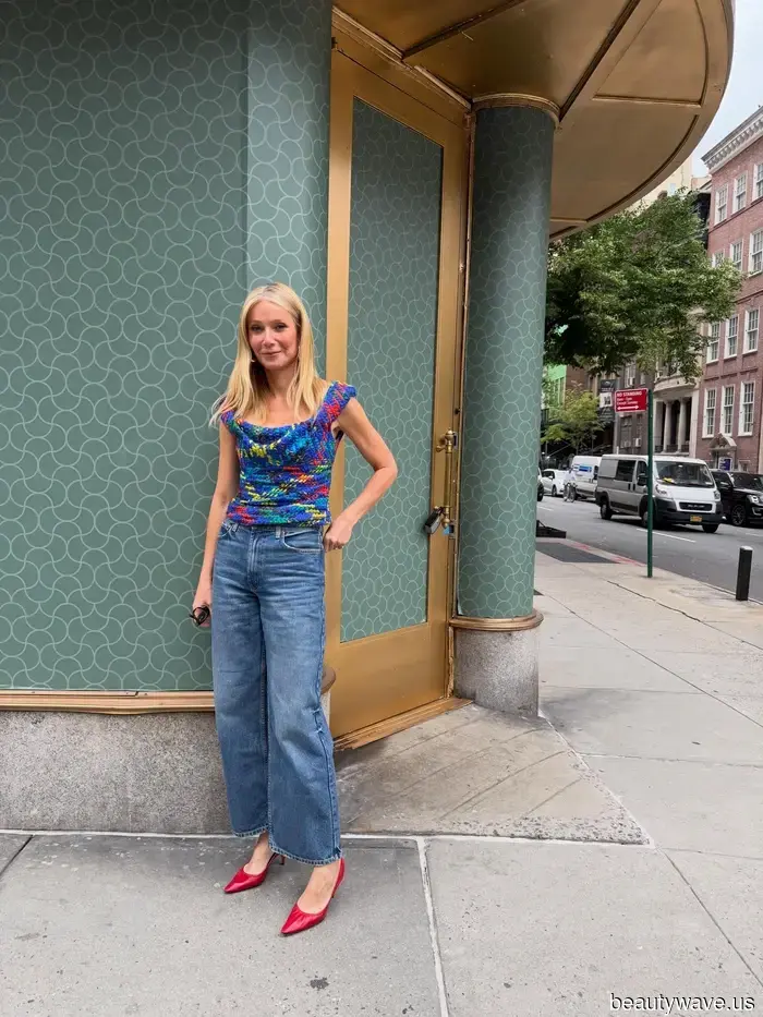 Cropped Jeans Appear More Luxurious When Paired With This Stylish Shoe Colour Trend