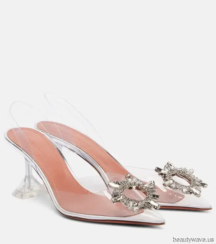 Die Partysaison ist da&mdash;hier ist, was unsere Redakteure tragen, um die Stadt rot zu färben.