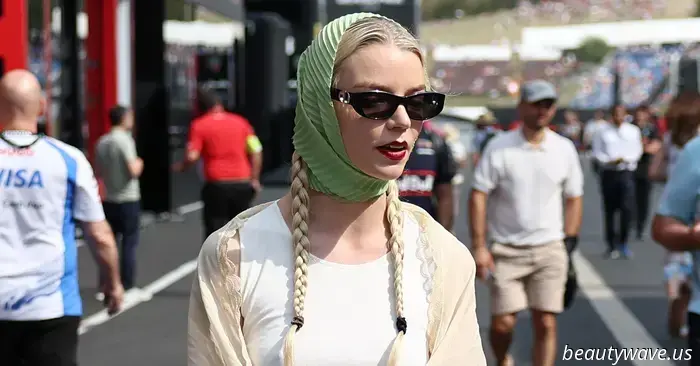 I guarantee that this accessory trend will elevate even the most basic outfits to an upscale level.