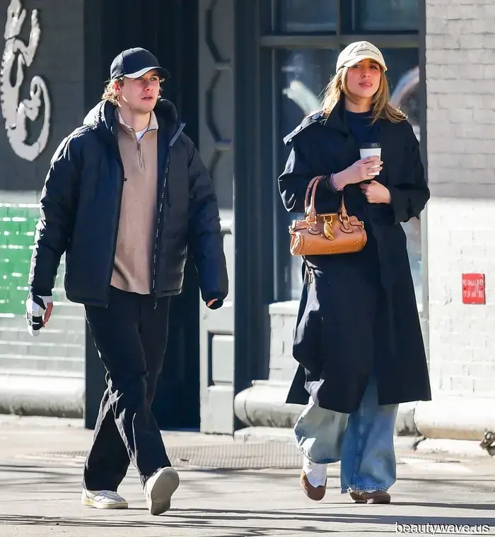 Not Suede, Not Leather: The "Perfect" Winter Sneaker Trend That Tate McRae Paired With Wide-Leg Jeans