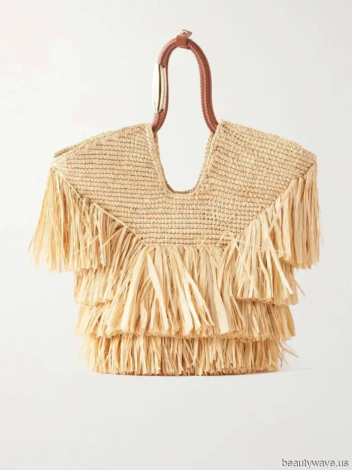 Neither Leather nor Suede—This Is the Sophisticated Bag Trend Stylish Women Revisit Each Summer