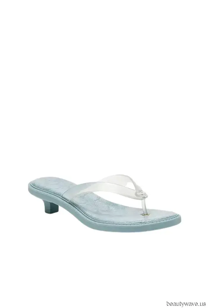 This Controversial '90s Footwear Is a Trend Both Millennials and Gen Z Can Support