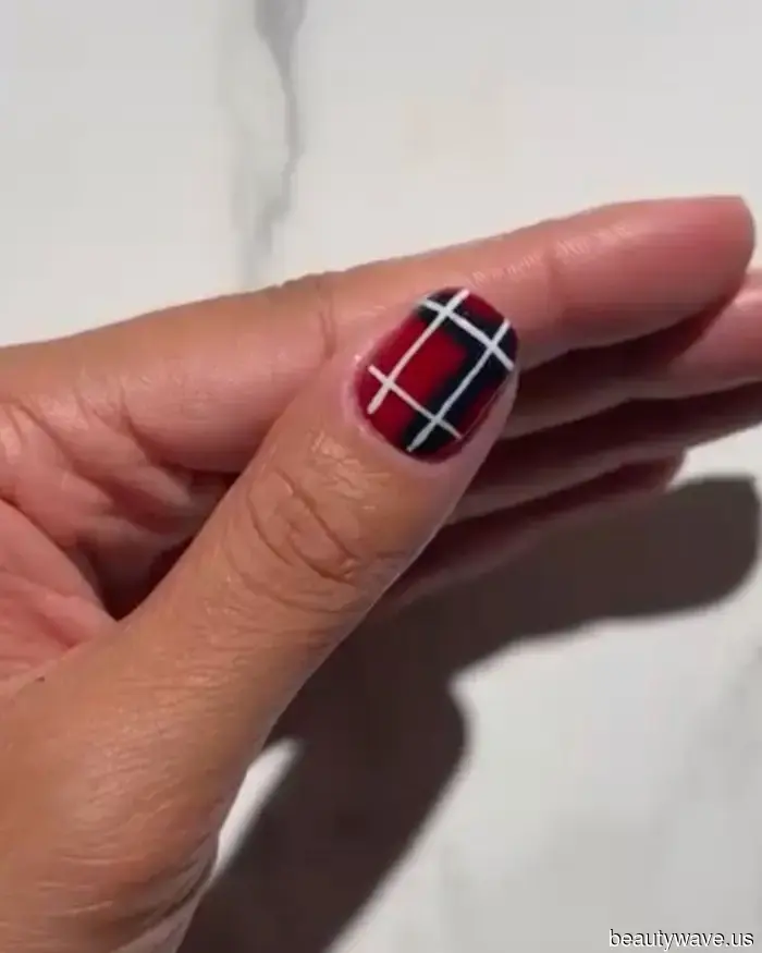 This winter nail trend is making me reconsider my minimalist manicure.