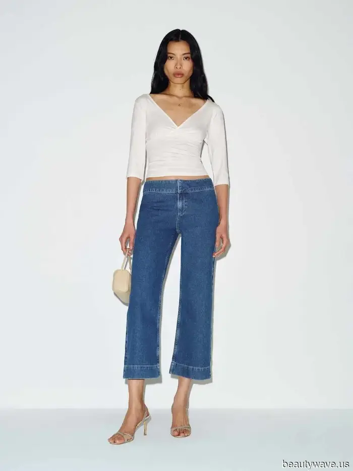 Cropped Jeans Appear More Luxurious When Paired With This Stylish Shoe Colour Trend