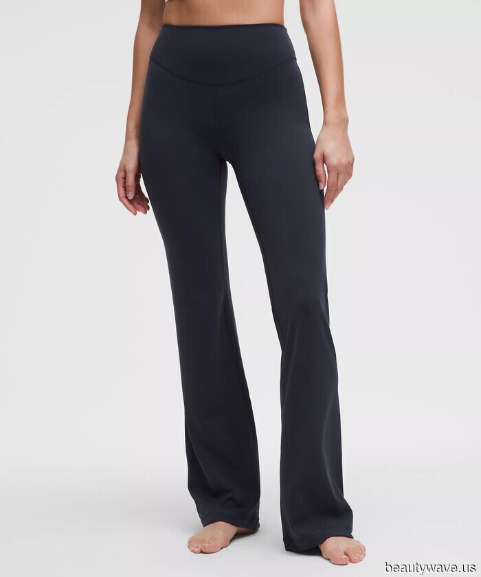 Certainly, fashion enthusiasts are still donning leggings, but exclusively this particular style (and not paired with sneakers).