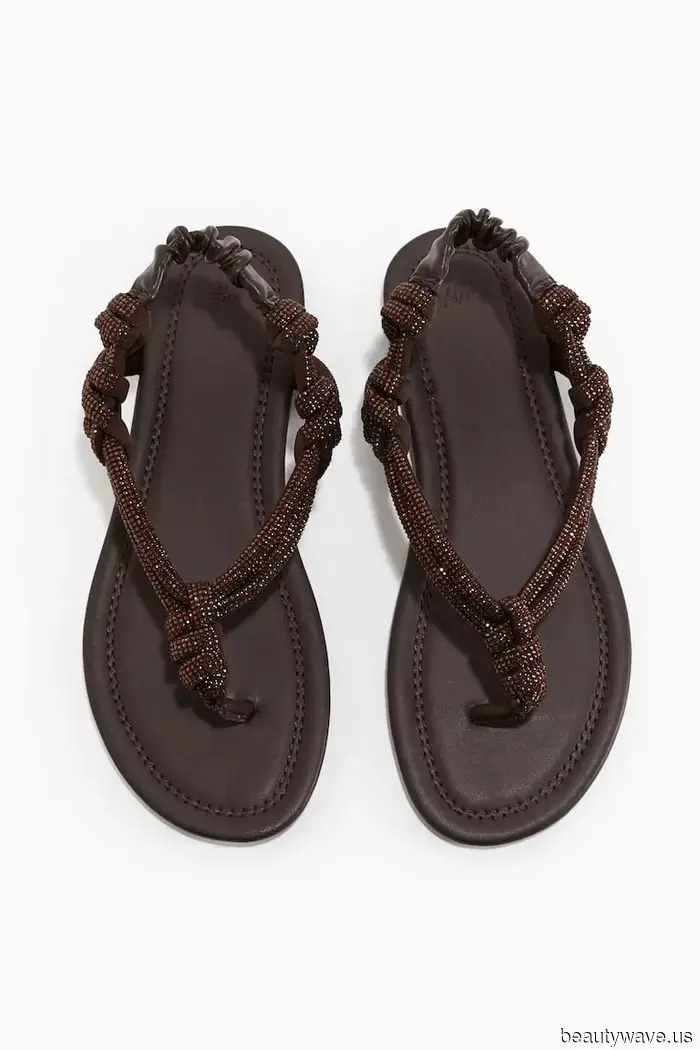 I've learned the tough way that I should never travel without packing this essential shoe style.