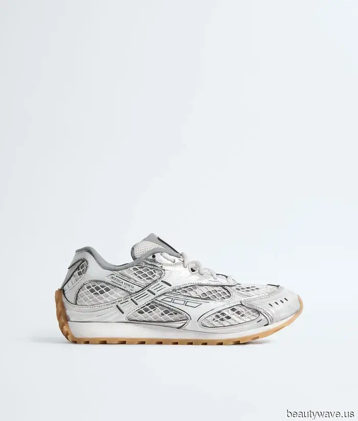Entschuldigung, weiße Sneakers&mdash;Modebewusste Menschen wählen stattdessen diese 5 Sommerfarben.
