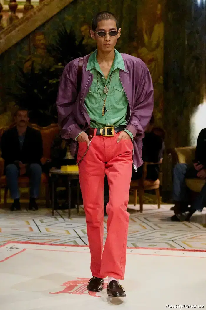 Dario Vitale Infuses Sex Appeal and Miami Beach Luxury into His Debut for Versace
