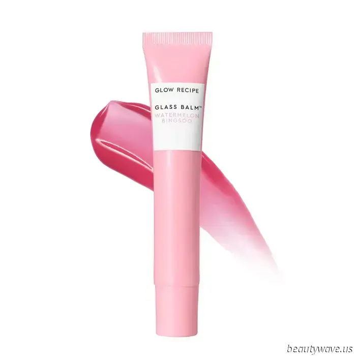 I Can't Scroll Without Coming Across This Tinted Sunscreen—10 Editors Tried It Out