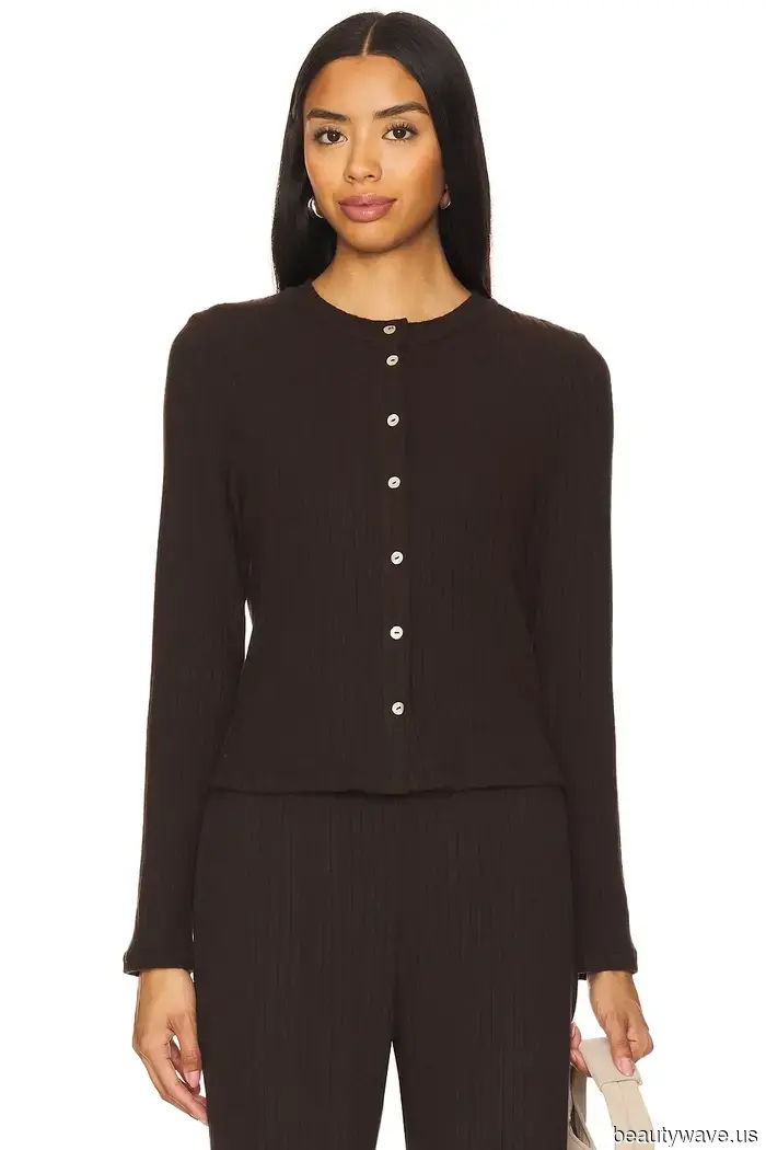 Я знаю, что вы человек моды, если носите эти 11 брендов свитеров