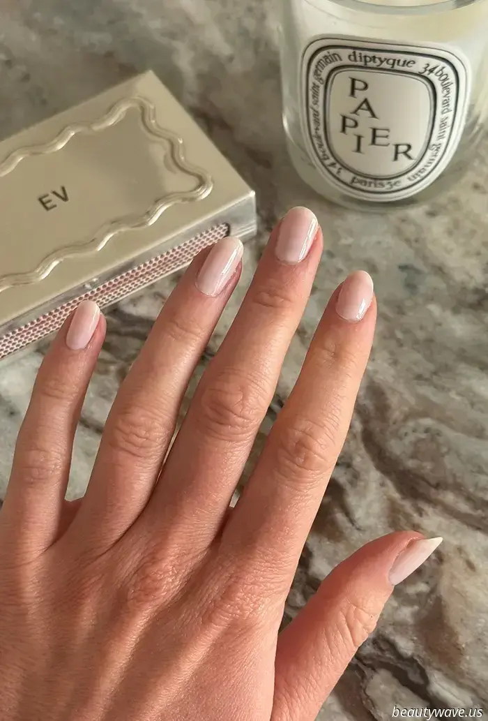 Ho sempre avuto unghie deboli, flessibili e fragili — questo smalto le ha salvate.