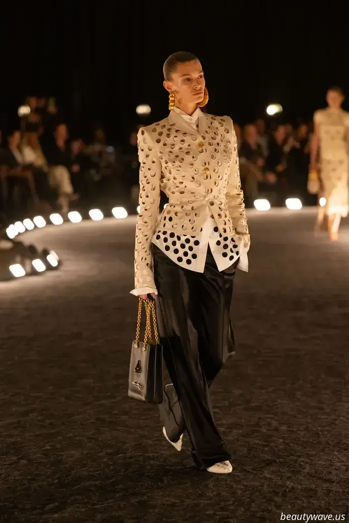 Daniel Roseberry showcased a real-life Schiaparelli fantasy to combat the current trend of sloppiness.
