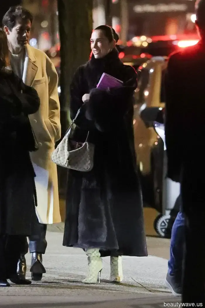 Dua Lipa Sported the Only Winter Coat for Cool Girls That We Desire