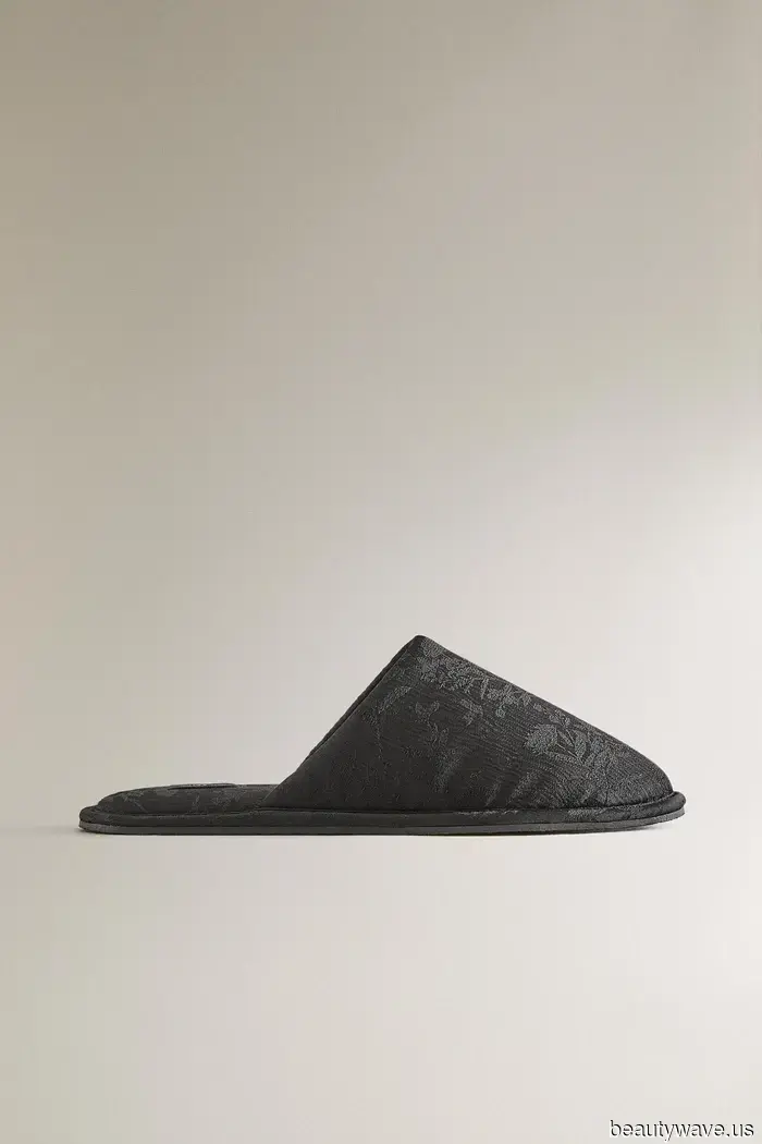 Si amas los zapatos The Row de Kendall y Elsa, la versión de Zara de $40 es casi imposible de distinguir.