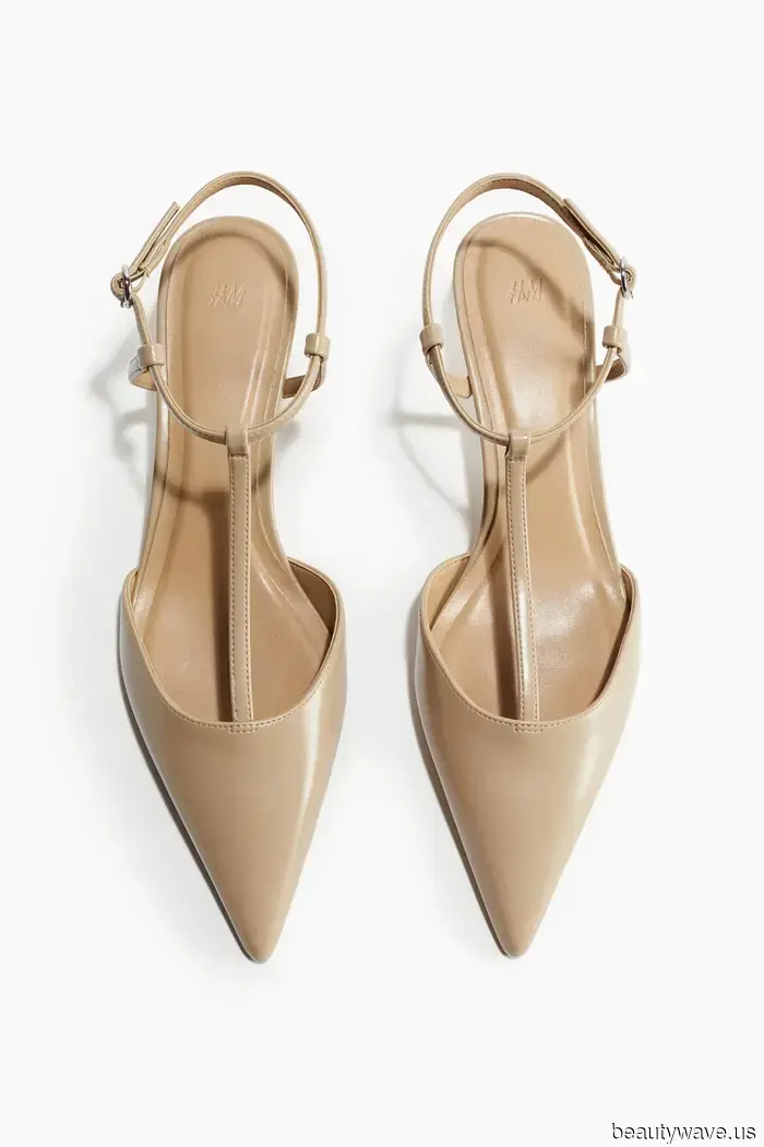 It's Official: These Are the Essential Fashion Items That French Women Will Don in 2026.