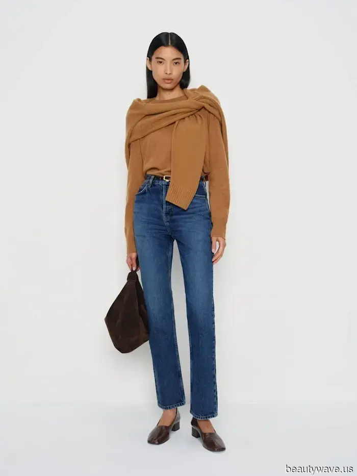 I'm convinced: Jeans look most stylish paired with this lovely blouse trend this spring.