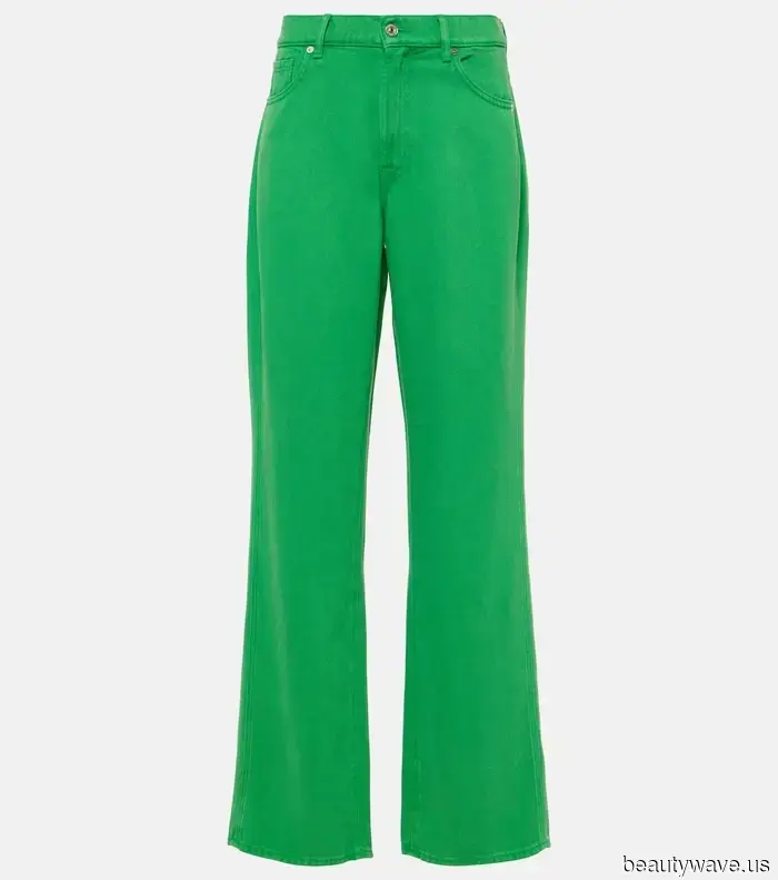 If you're aiming for a stylish and unexpected look, try this controversial combination of pant and shoe colors.