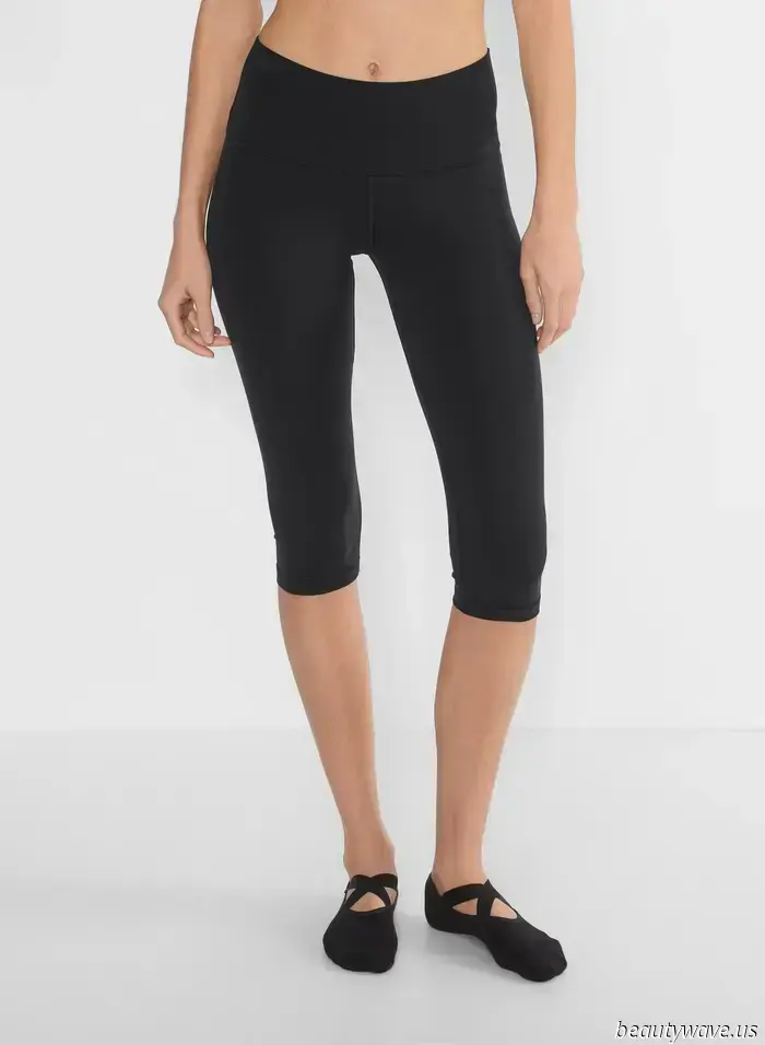 Seen in France: The Legging Trend That Fashion Enthusiasts Are Pairing With Heels