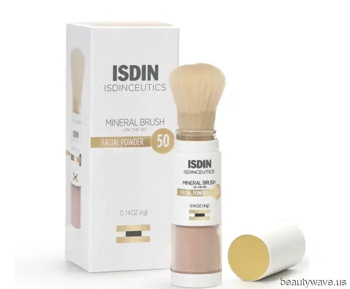 Моя мама дерматолог восторгалась этим многофункциональным SPF — и он заменил 3 моих основных средств по уходу за кожей.