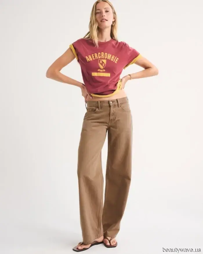 Kaufe keine blauen Jeans, bis du den Denim-Farbtrend siehst, den It-Girls mit Loafers tragen.