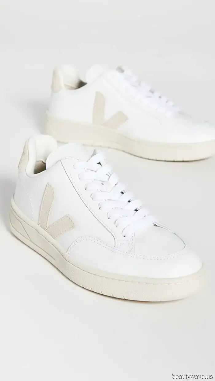 If you plan to wear leggings in 2025, please style them only in these ways, these and these.