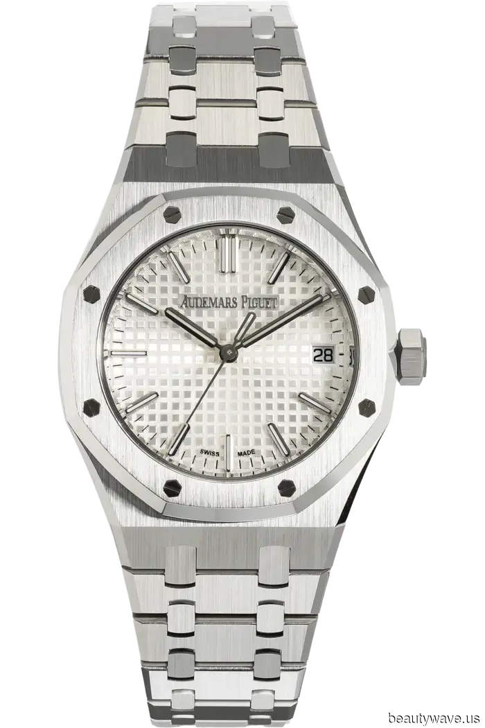 The resurgence of the oversized watch has officially started—and Dua Lipa is fully embracing it.