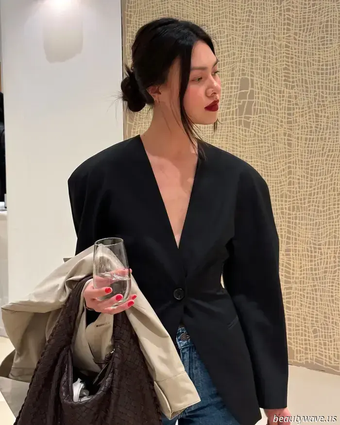 My friend tells me I appear *so wealthy* when I wear spring outfits featuring these 6 essential items.