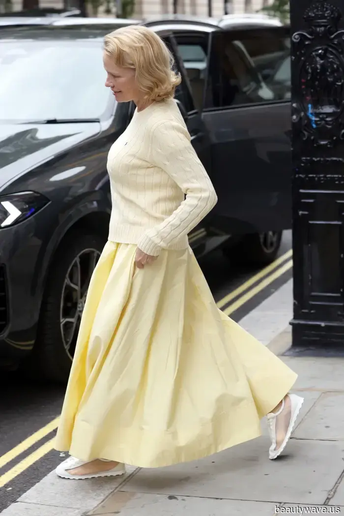 I Make a Living Spotting New Trends, Yet This "Freaky" Trainer Style Caught Even Me Off Guard.