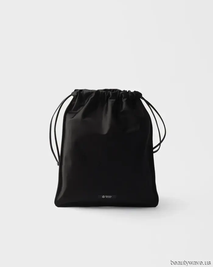 First Prada, now Zara: Anticipate that sophisticated dressers will be sporting this stylish bag trend this spring.