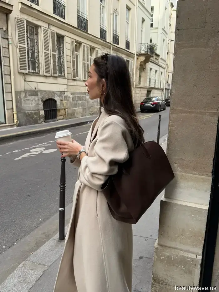 Ich mag meine Handtaschen minimalistisch und reichhaltig aussehend&mdash;5 stille Luxus-Stile, die ich diesen Frühling unterstütze.