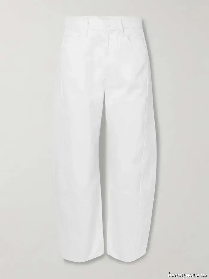 Fact: Opting for this sandal color makes white jeans appear stylish rather than inexpensive.