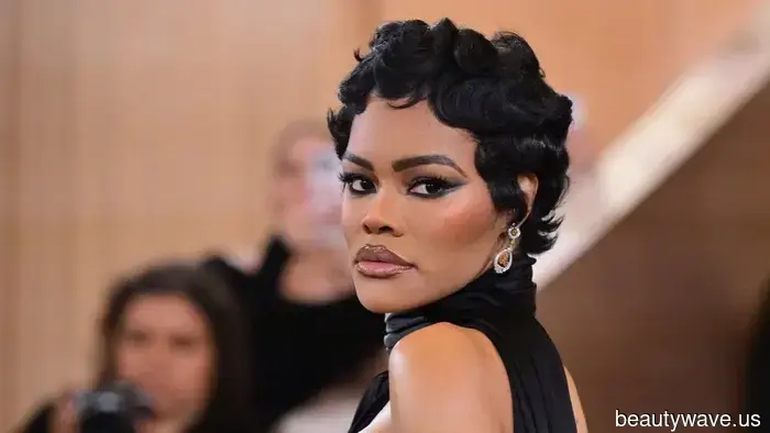 Teyana Taylor acaba de respaldar el lápiz labial viral de $12 que te hace lucir como un ícono de los 90.
