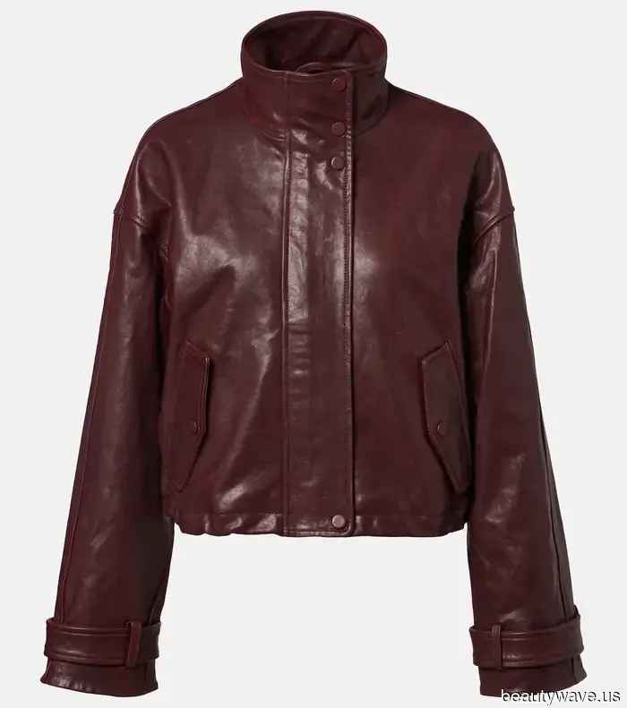 Стильные европейцы носят этот цвет куртки вместо черного прямо сейчас&mdash;5 образов, которые заставляют меня захотеть сделать это…