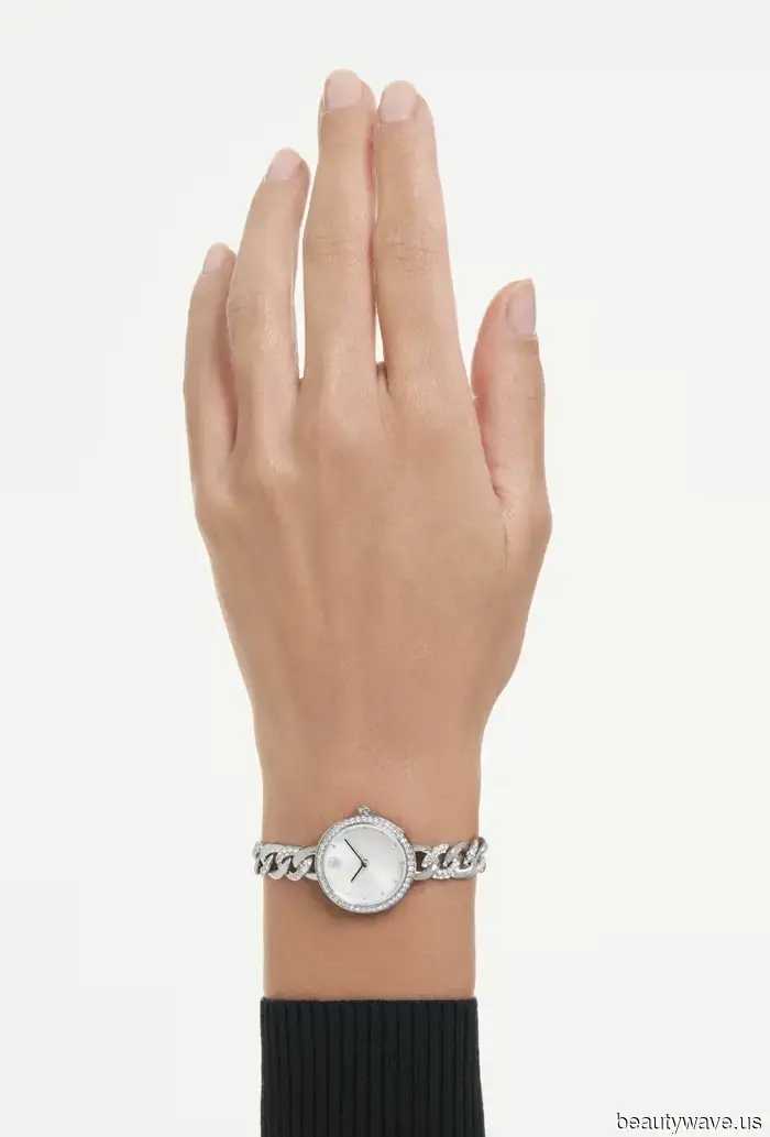 From Pendant Necklaces to Cocktail Watches, These Jewellery Trends Are Shaping Luxury in 2026.