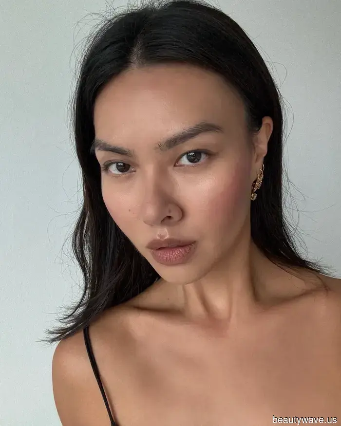 To achieve a polished appearance effortlessly, cool minimalists rely on this transformative no-makeup technique.