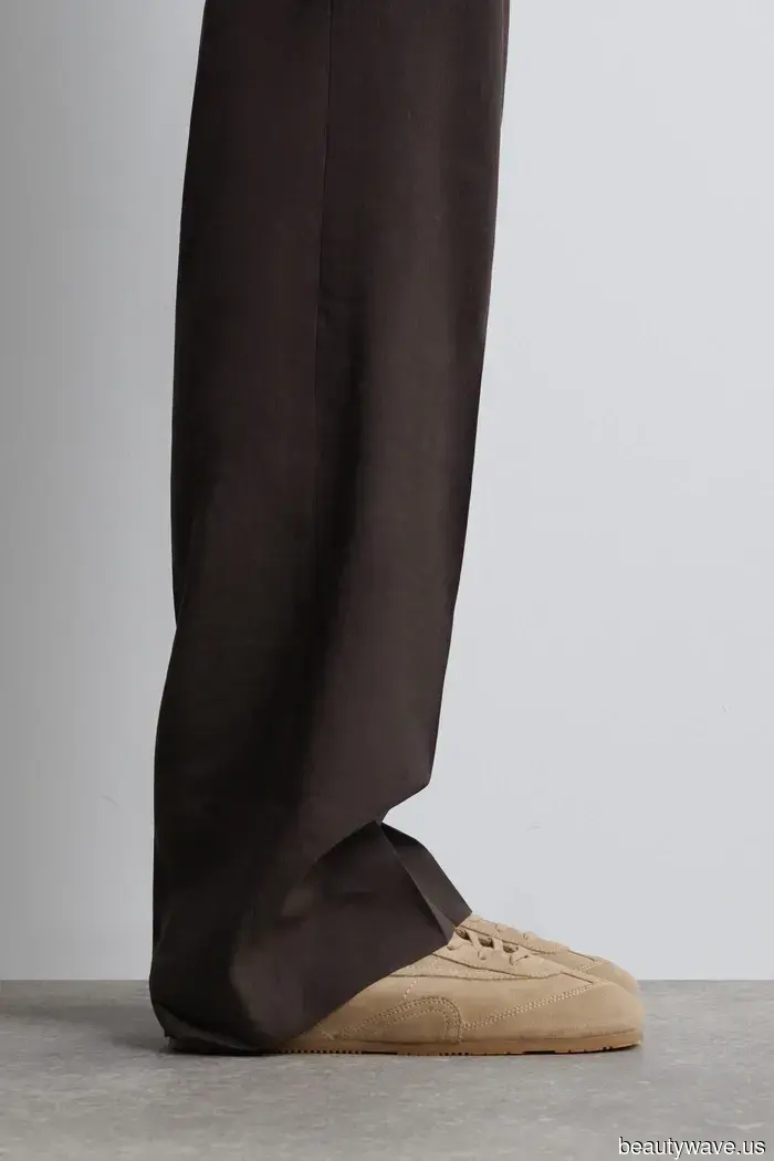 It's a fact: Everyone with a sense of style is currently sporting outfits that include this trending sneaker color.