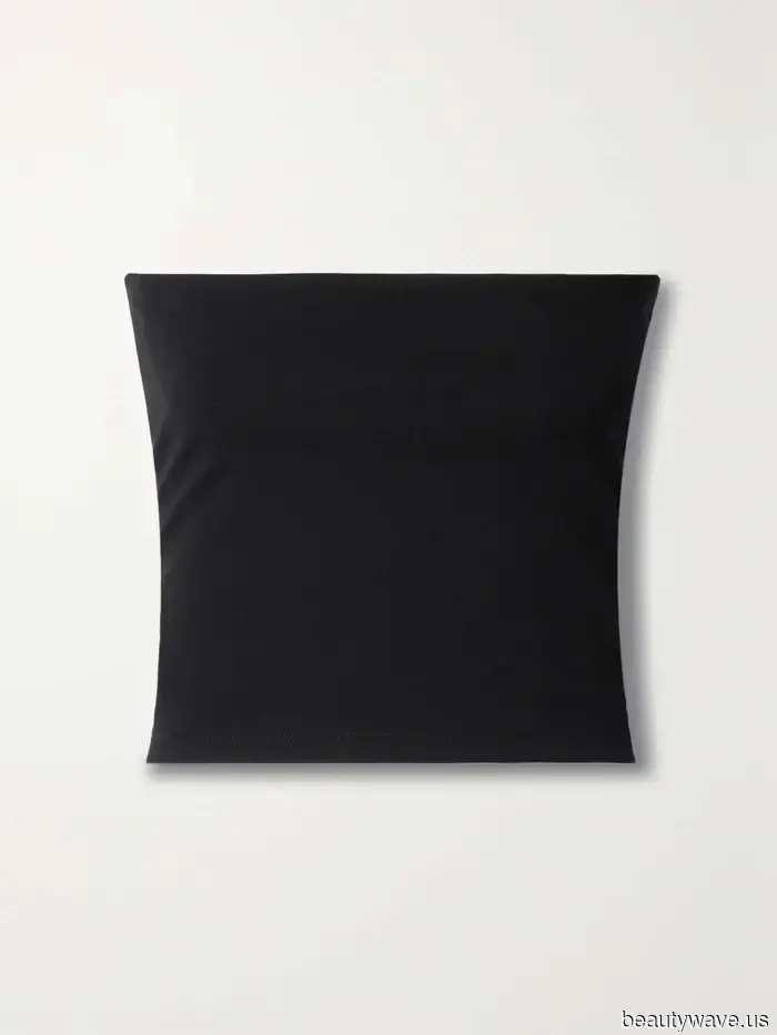 Olvídate de las camisetas de bebé&mdash;Según las pasarelas, esta es la forma más chic de mostrar piel este otoño.