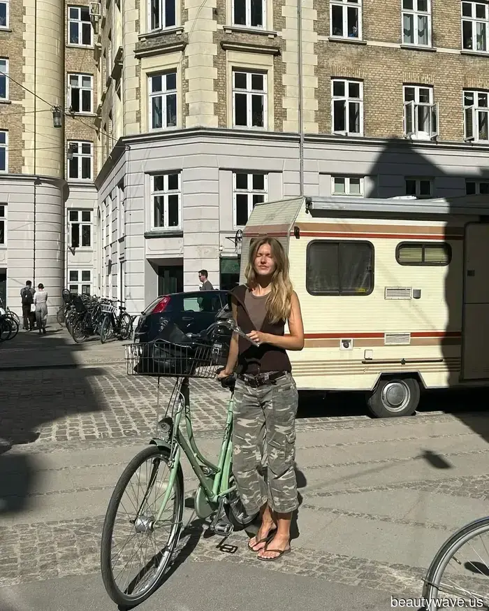 Alle Scandi-Style-Liebhaber aufgepasst&mdash;6 Sommeroutfits, die wir uns von Kopenhagens coolsten Dressern ausleihen!