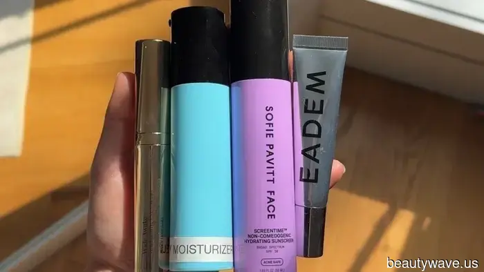 I persuaded three of my colleagues to purchase this jelly moisturizer before 10 A.M.—it's really that impressive.