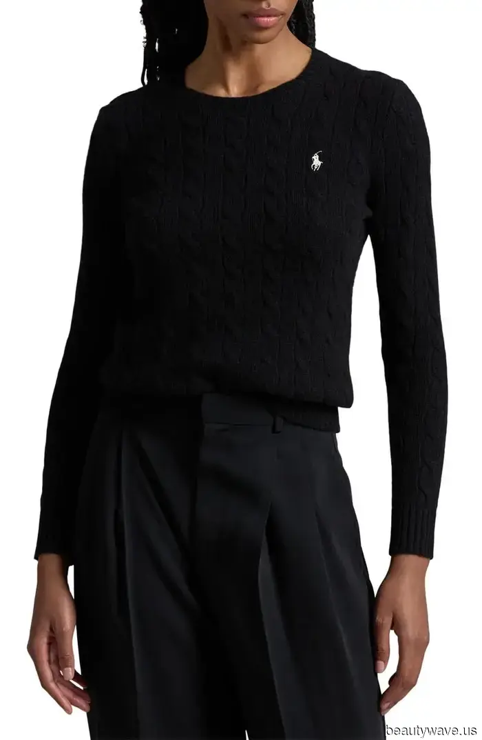 Si solo pudiera tener un suéter para el otoño, sería este estilo increíblemente suave.