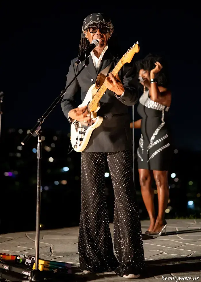 Boucheron-Juwelen, ein Wunder aus der Mitte des 20. Jahrhunderts, und Tracee Ellis Ross: Ein Blick in die schickste Party in den Hollywood Hills