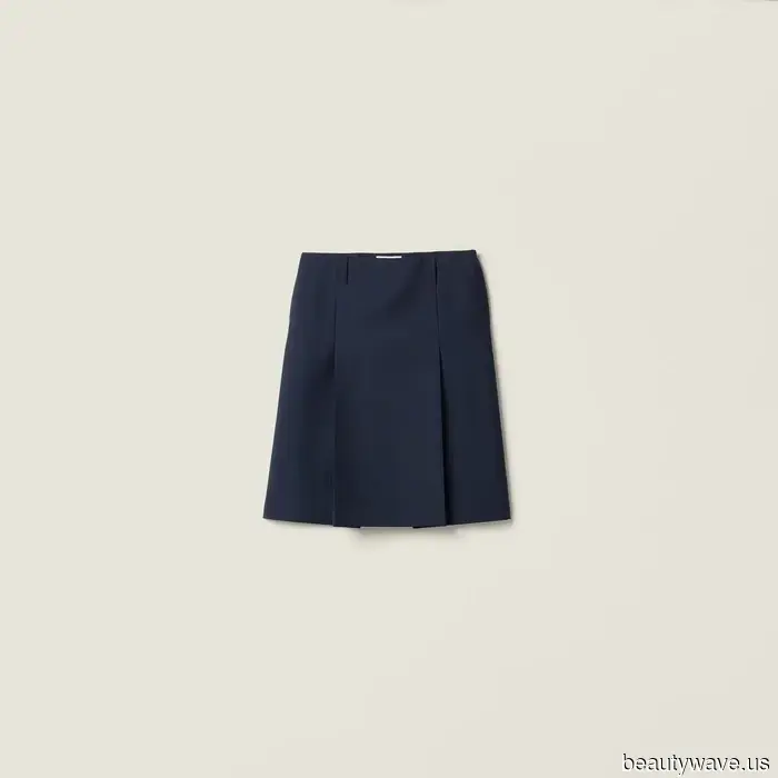 FYI: Esta es la forma más chic de llevar una falda en 2026